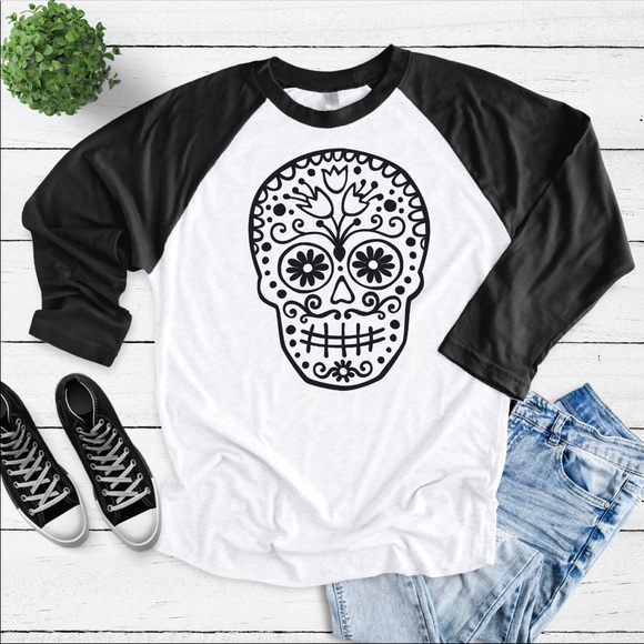 Plum Creek Boutique Tops - Sugar Skull Long Sleeve Raglan TShirt 🎃 NEW NWT